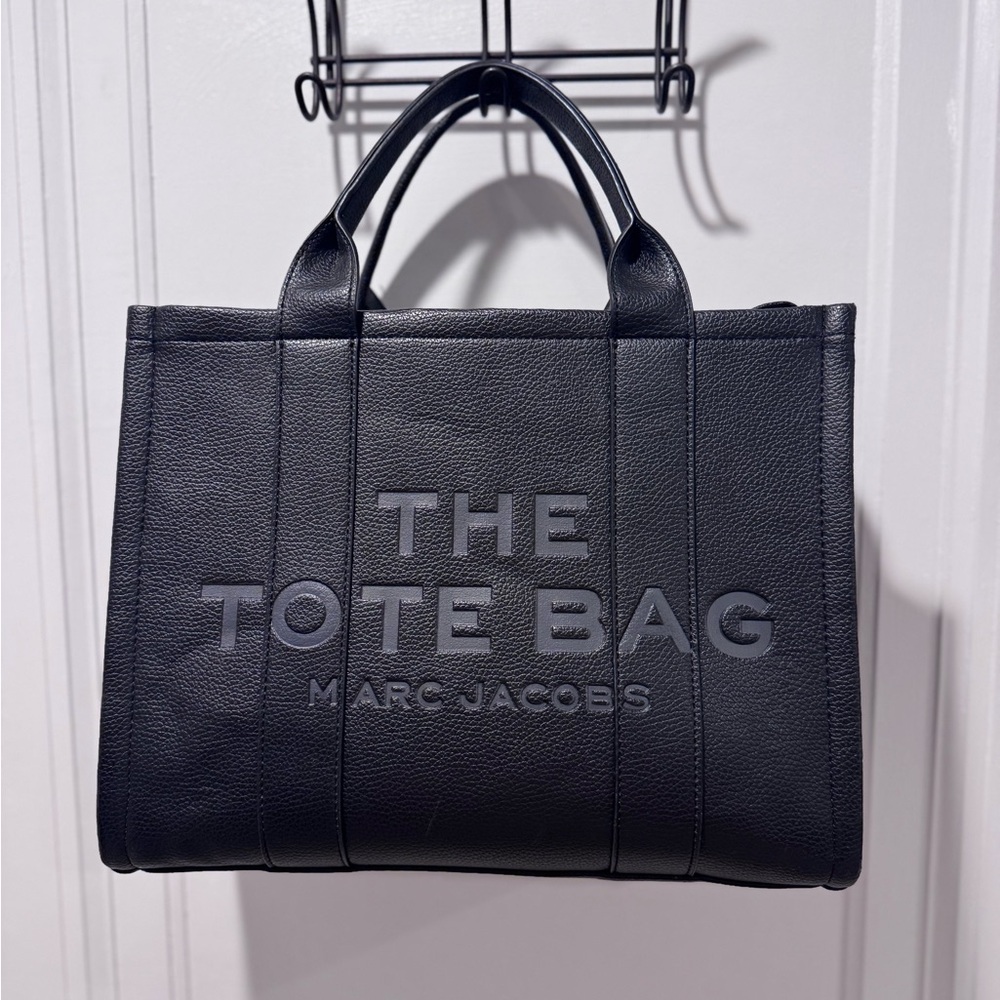 Dupe-Marc Jacobs Black Leather Tote Bag